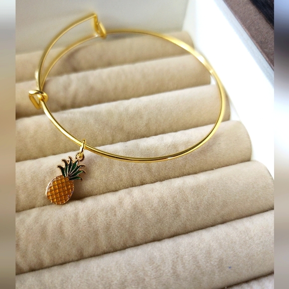 Pineapple 🍍 Bracelet and Earring Gold Set - Picture 3 of 4